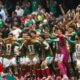 mexico-abre-copa-vencendo-africa-do-sul-em-duelo-com-tres-expulsoes