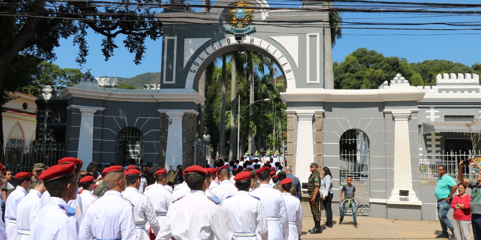 mpf-pede-que-colegio-militar-do-rio-suspenda-concurso para-professor
